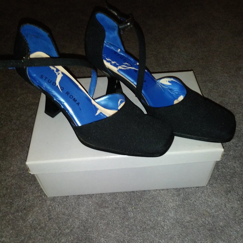 Misses Black  Dress Shoes-size 7